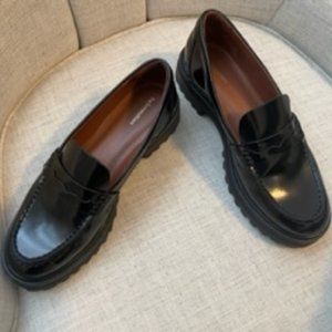 Reformation Agathea loafers in black - nearly new, size 7.5 (fits like 8)
